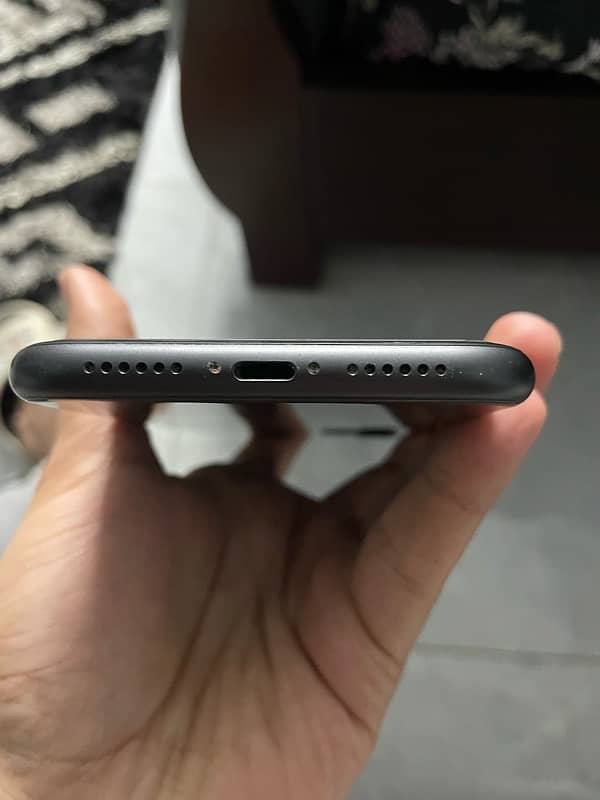 Iphone 11 64GB NON Pta Factory Unlock Box 8