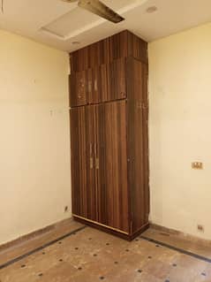 5Marla Upper Portion For Rent For Bachelor In Eden residencia Main College Road Lahore