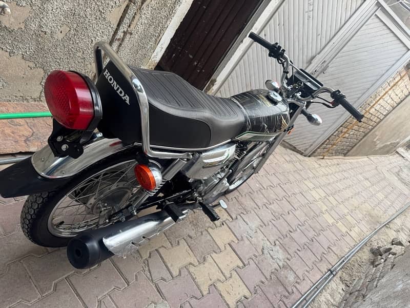 Honda cg125 special edition BLACK 4