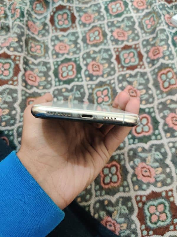 APPLE IPHONE XS MAX PTA APROVED 4