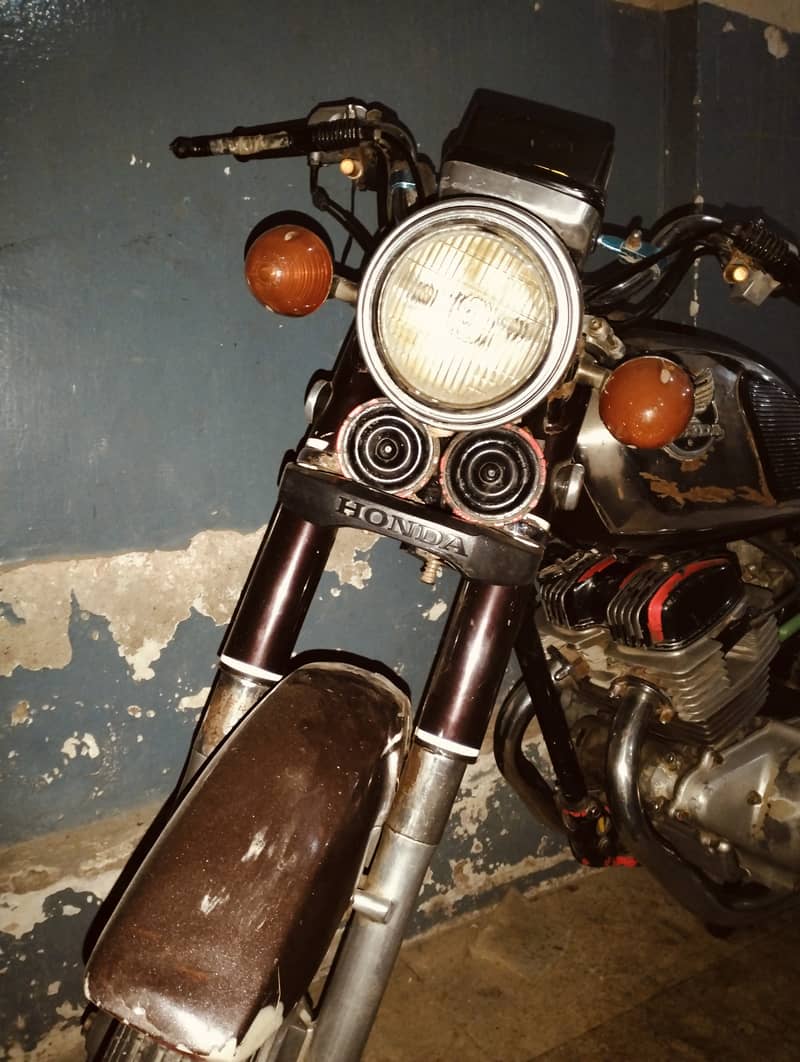 Honda CD 200 1981 3