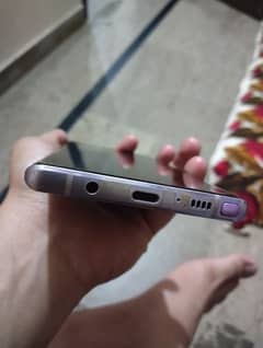 Galaxy Note 9 for Sale. . .