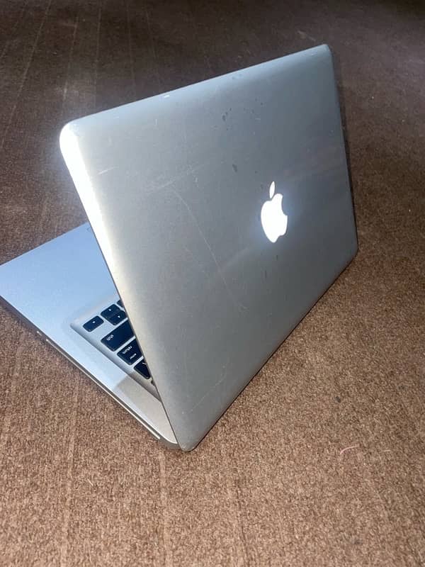 MACBOOK PRO 4