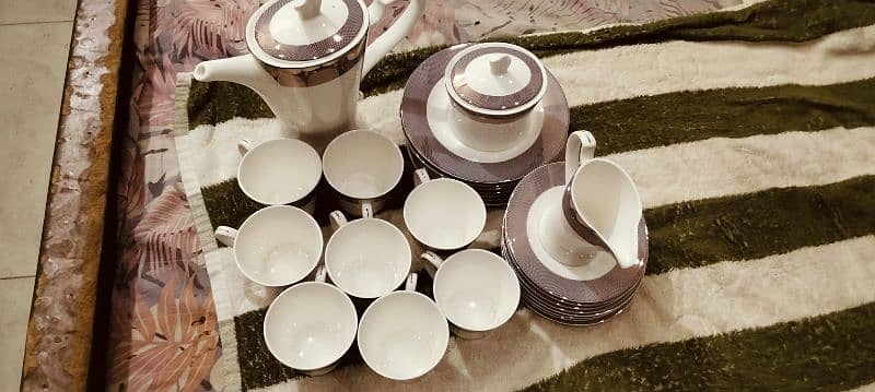 Wedgewood Brand New 61 Pcs Dinner Set 8 Persons 4