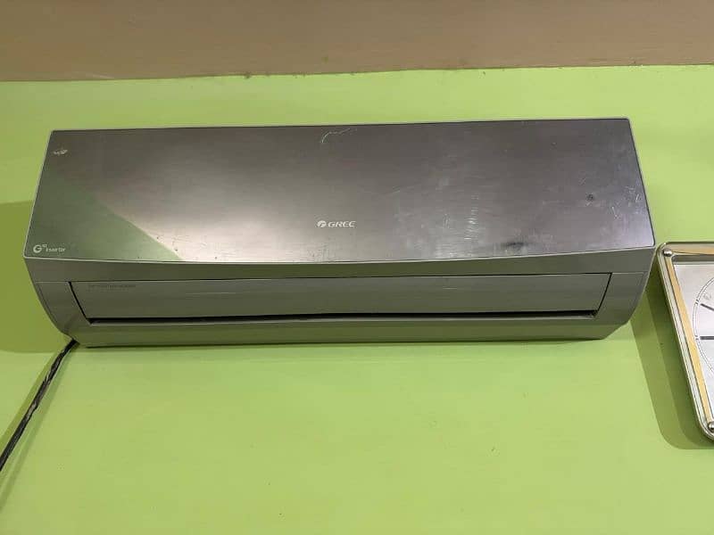 Gree A/C Inverter 1 ton 1