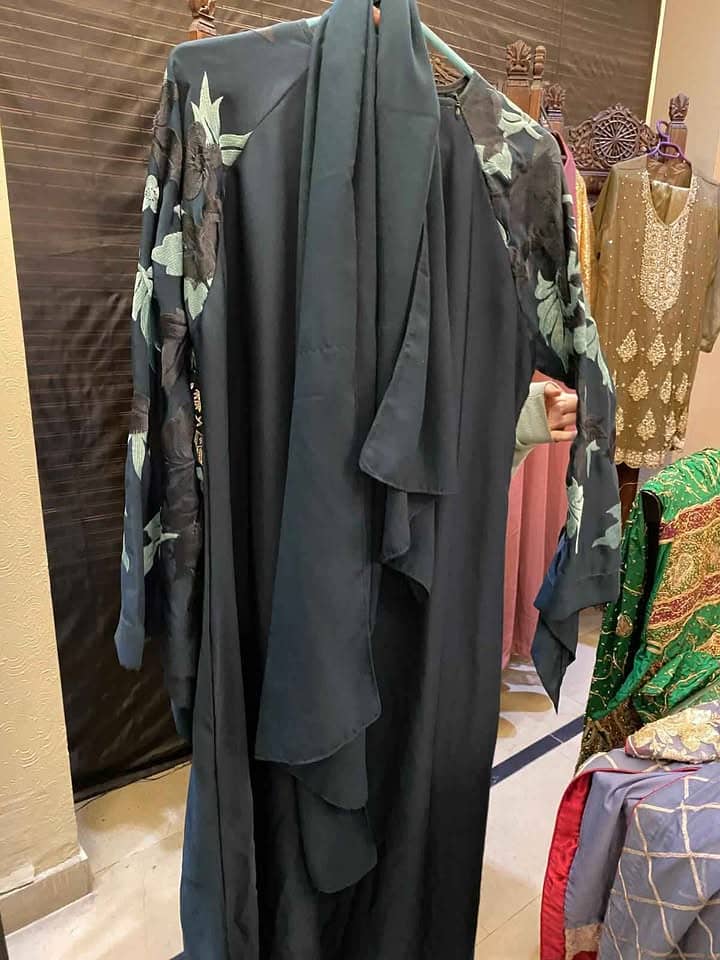 Abayas Brand New 1