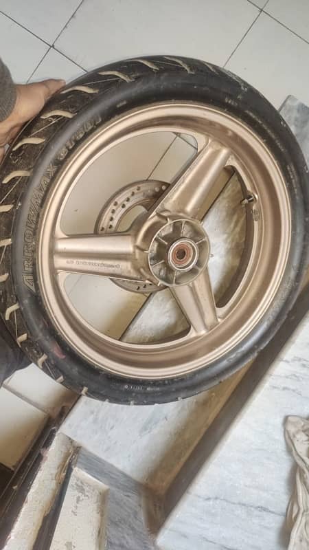 HEAVY BIKES EXCHUSTS RIMS FRONT AND BACK SUSPENSION READ ADD CAREFULLY 4