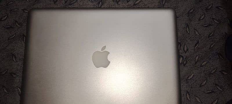 Macbook pro 2011 model fresh 0