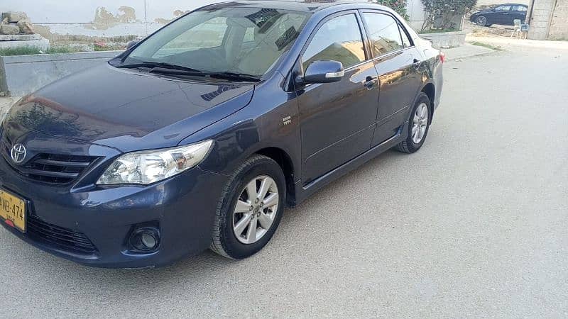 Toyota Corolla Altis 2011 4