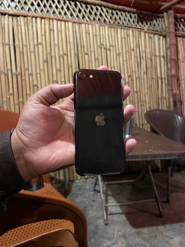 IPHONE SE 2020 0