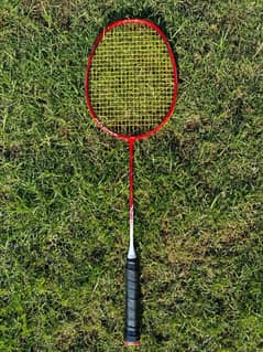 Li-Ning AXFORCE 80 best badmiton racket.