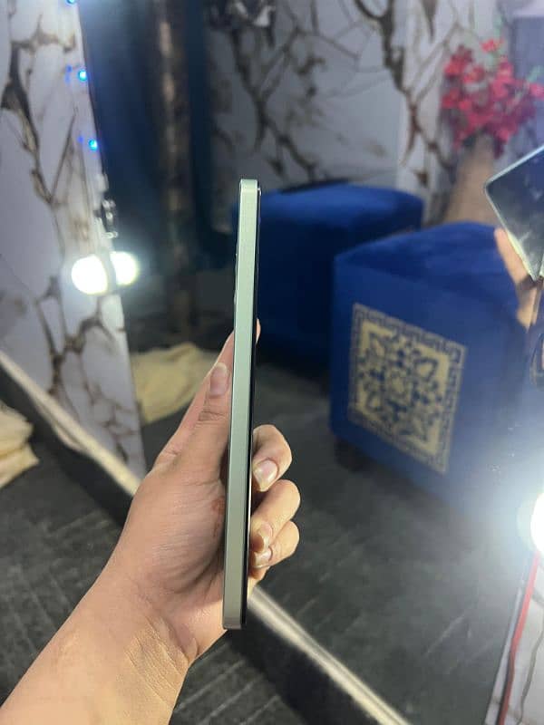 Vivo Y27s 4