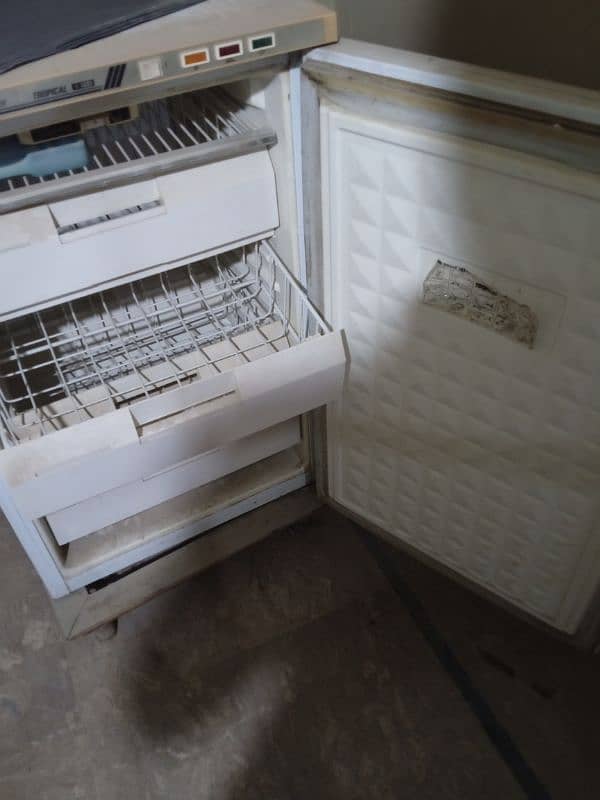 deep freezer and fridge (both) are available of national original 2