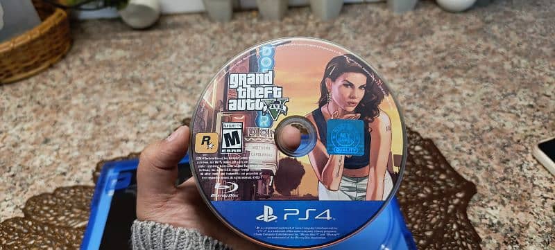 GTA 5 Ps4 Slightly Used 9/10 1