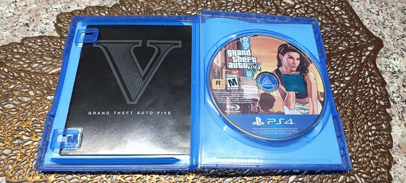 GTA 5 Ps4 Slightly Used 9/10 2