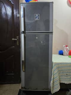 Dawlance Fridge midium size