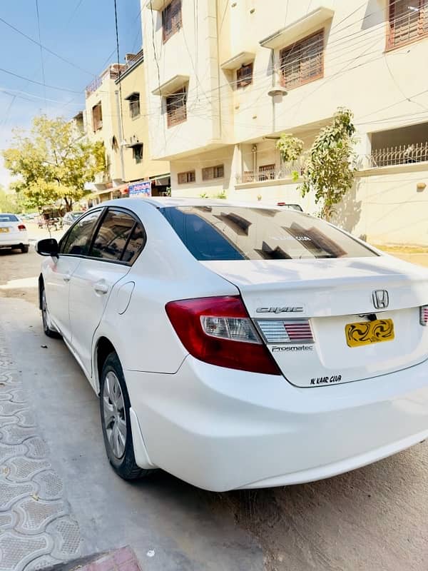 Honda Civic VTi 2013 4