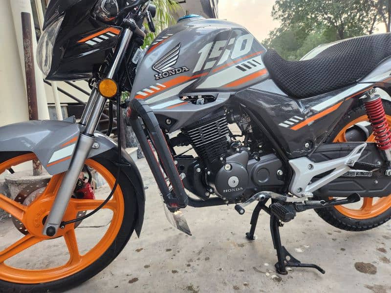 Honda cb 150f fro sale in Valencia Town lahore 5