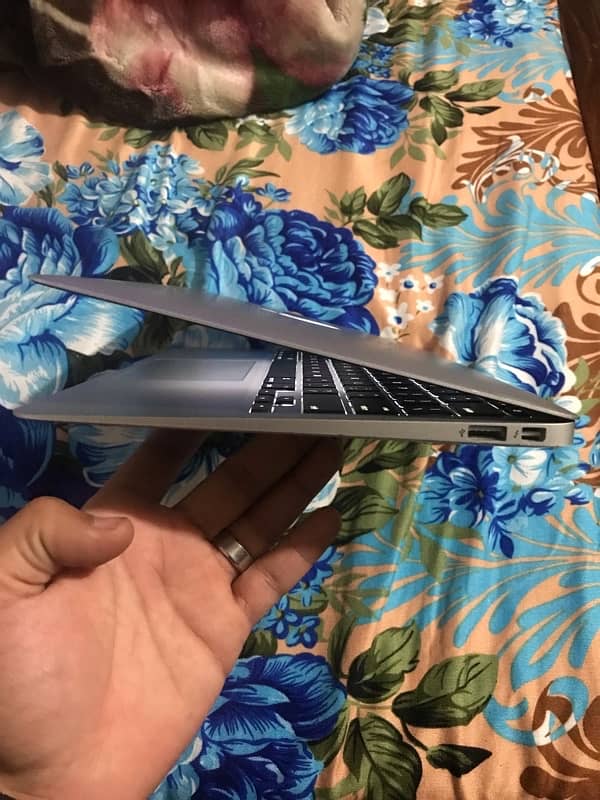 Apple MacBook Air 2015 3