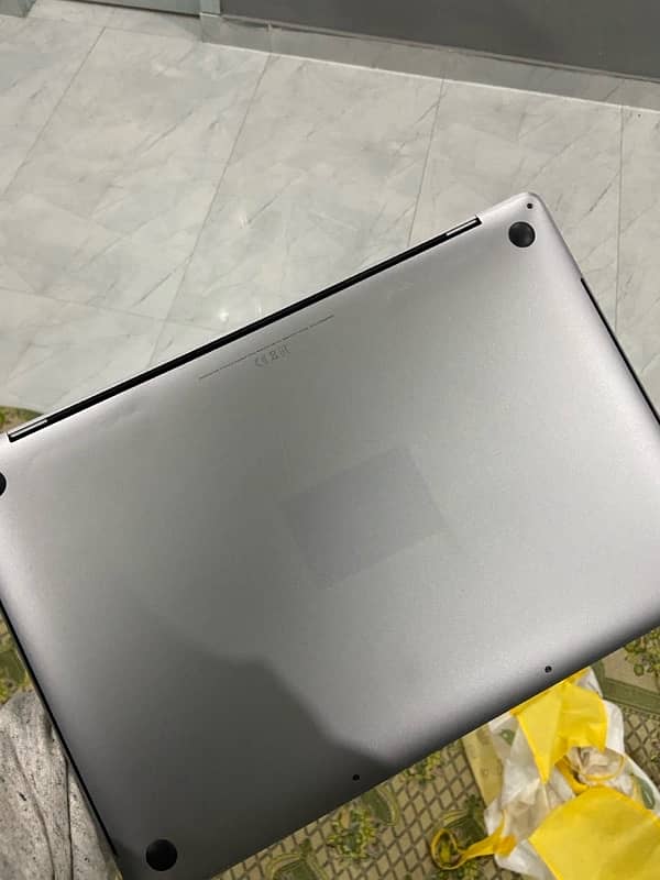 apple macbook pro 4