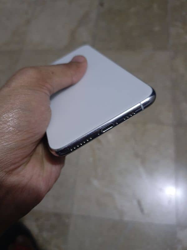 iphone 11 Pro Max 256 GB 10/10 Condition 03066217522 3