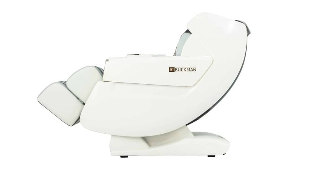 JC Buckman ExaltUs 4D Massage Chair 1