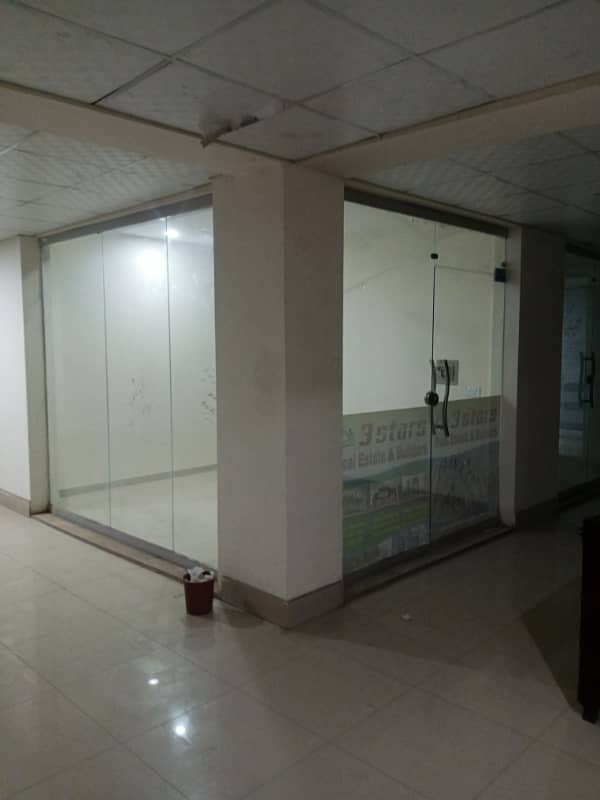 Cornor Office space Available for rent 1