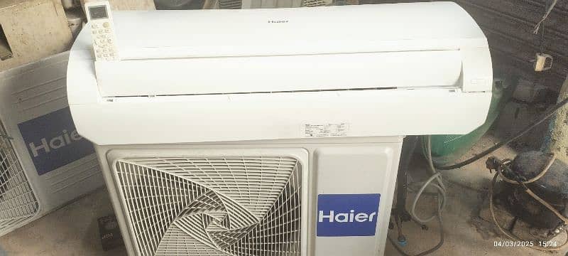 Haier 1 ton non inverter Gas lock mint condition 1