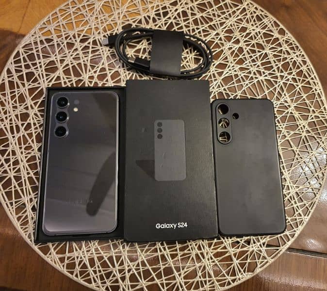 Samsung Galaxy S24 Onyx Black Complete Box 10