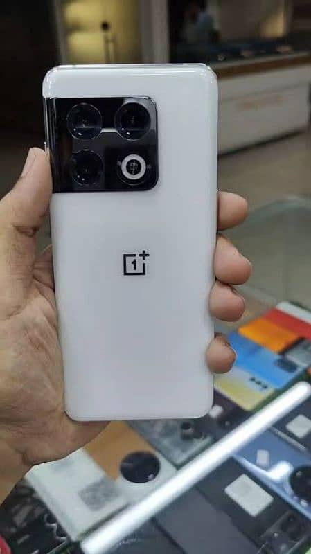 i am  selling one plus 10 pro 12/512 1