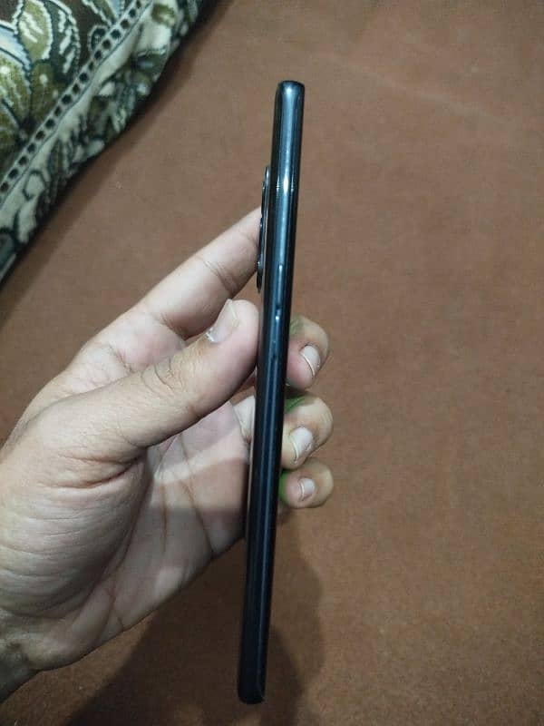 Oppo Reno 5 pro 5g Black colour 4