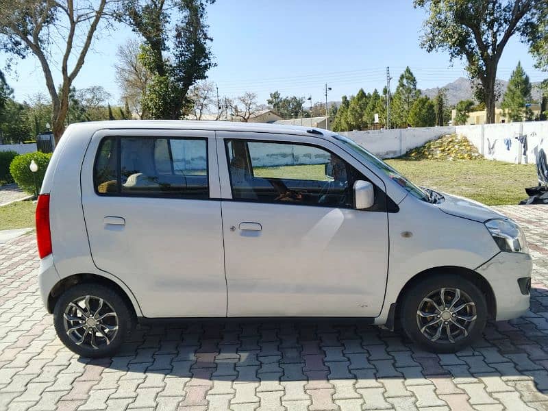 Suzuki Wagon R 2018 4