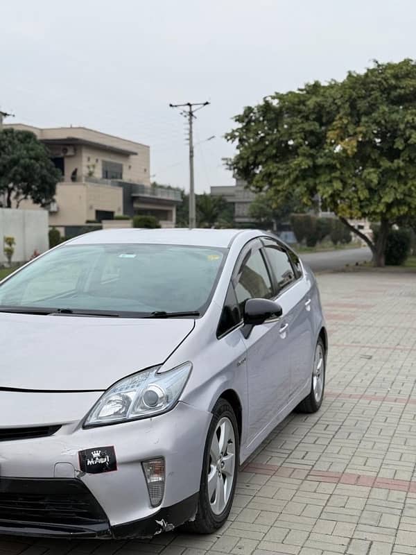 Toyota Prius 2013 3