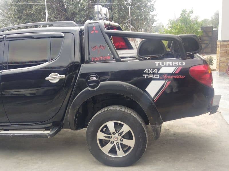 Mitsubishi L200 2009 7