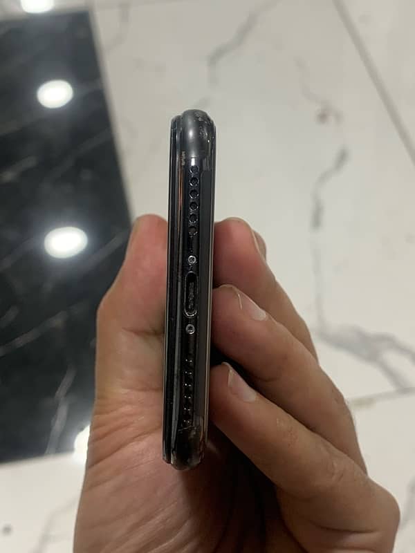 iPhone x 64gb pta approved 4