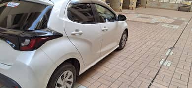 Toyota Yaris 2021 X package Pearl White