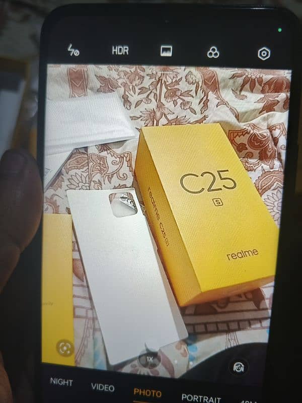 realme c25S 4 128 8