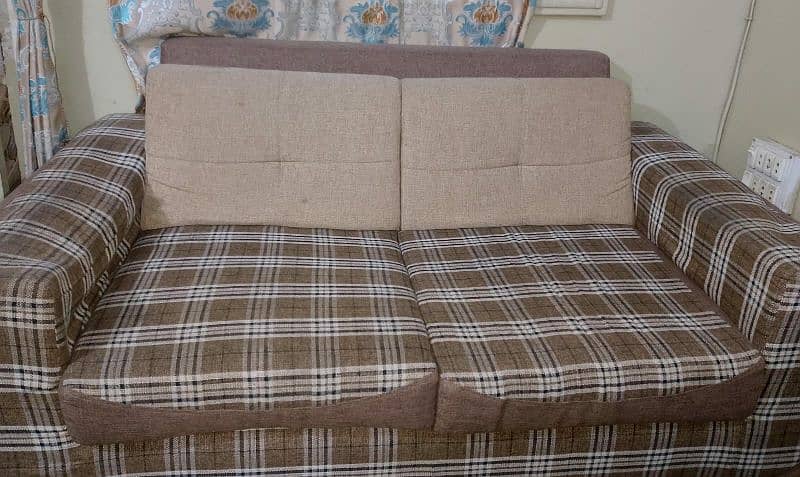 7 seater sofa set goodcondition 2