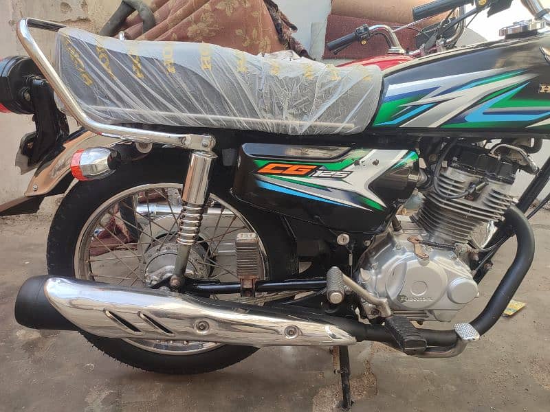 Honda CG 125 Model 2023 4