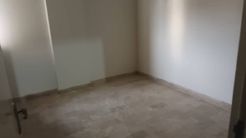 3 BED DD 1st Floor For Rent Available 10