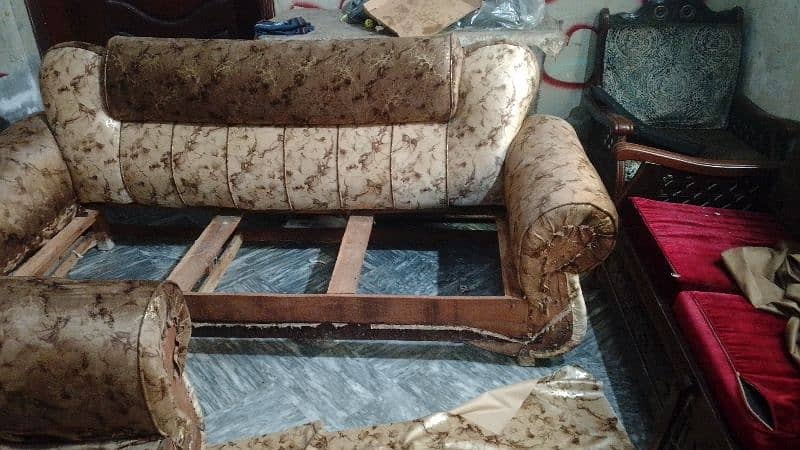 sofa repair and poshish service 2