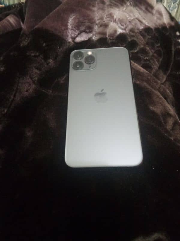 Apple I phone 11 pro 1