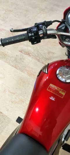 Honda 125 DELUEX brand new