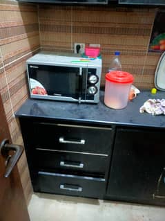 1year used Dawlance oven urgent for sale