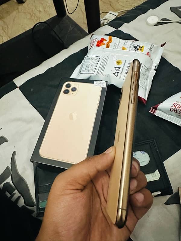 i phone 11 pro max 256gb HK pta approved 4