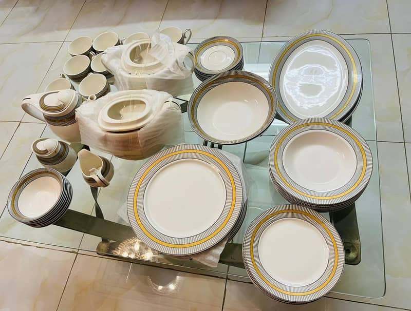 Brand new Dinner sets 2