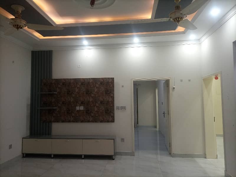 10 Marla Lock Option For Rent Available In Bahria Town 2