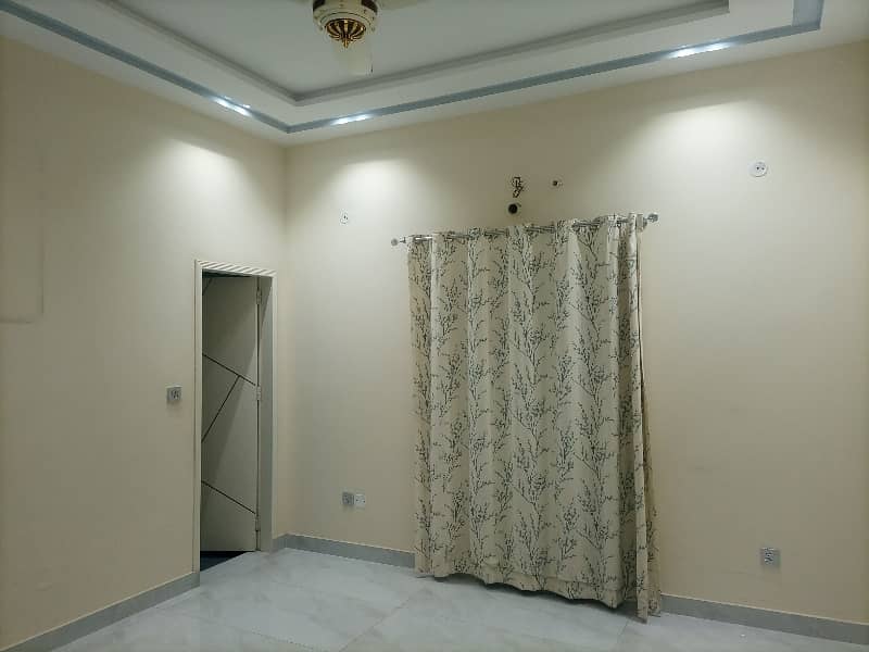 10 Marla Lock Option For Rent Available In Bahria Town 5