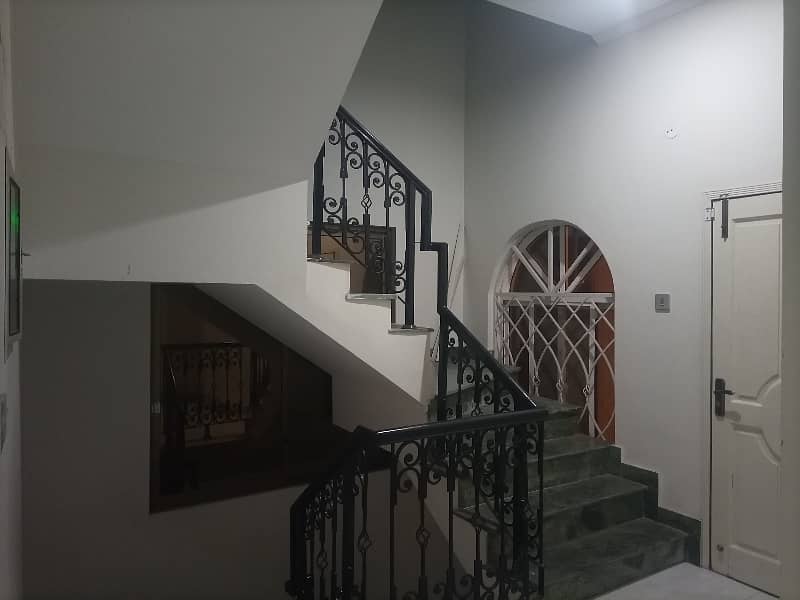 10 Marla Lock Option For Rent Available In Bahria Town 11