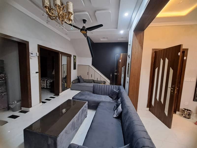 Vip 5 Marla Luxury Furnished Lower Portion For Rent In Bahria Town Lahore 5